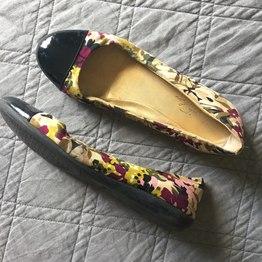 SALE Marc Fisher Floral Patterned Flats